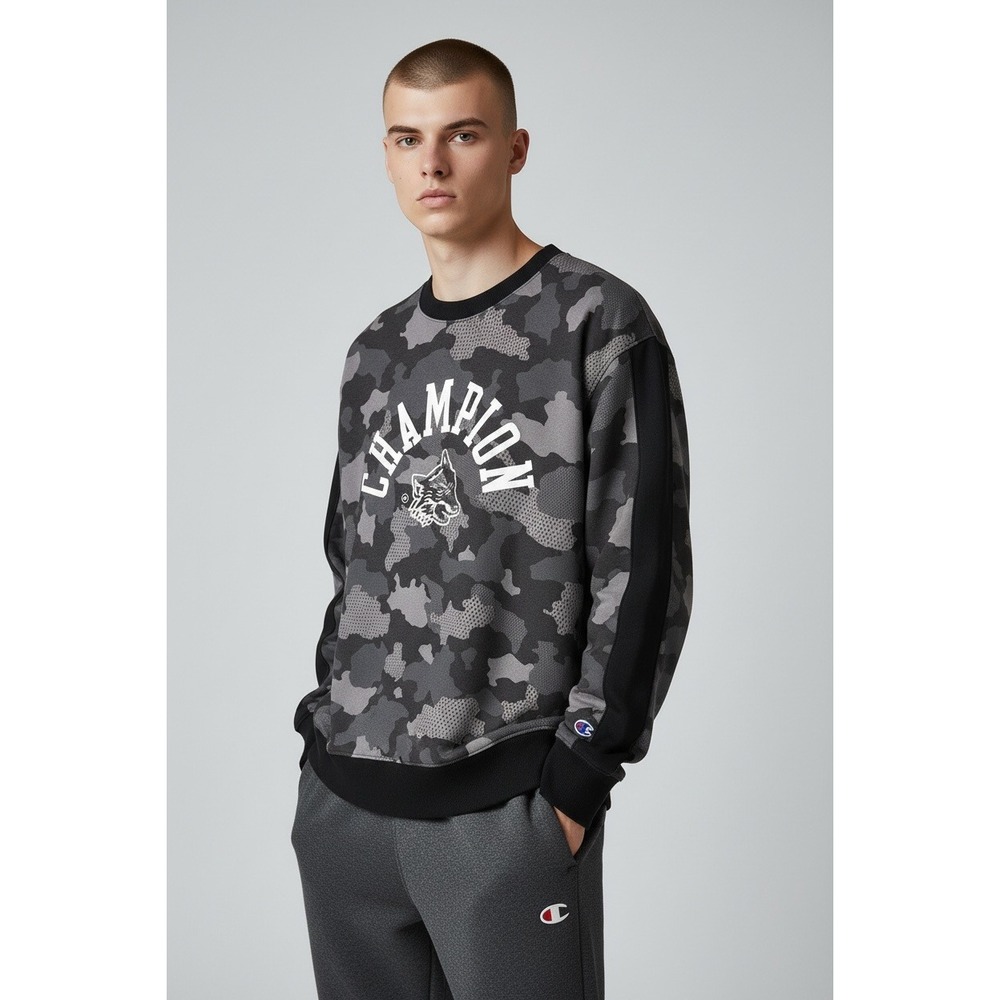 Champion Men's Camo Crewneck Sweatshirt Wolf Logo Pullover, Size L,‎ NWT